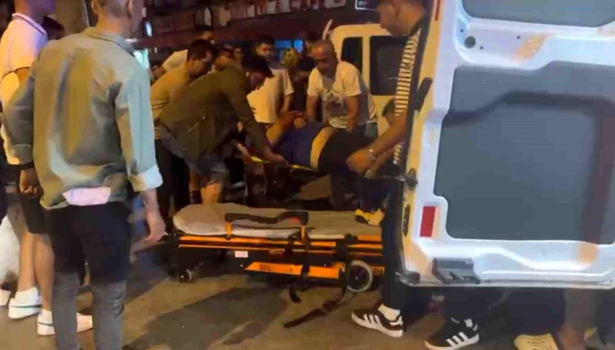 İznik’te motosikletli kurye otomobille çarpıştı, yaralandı